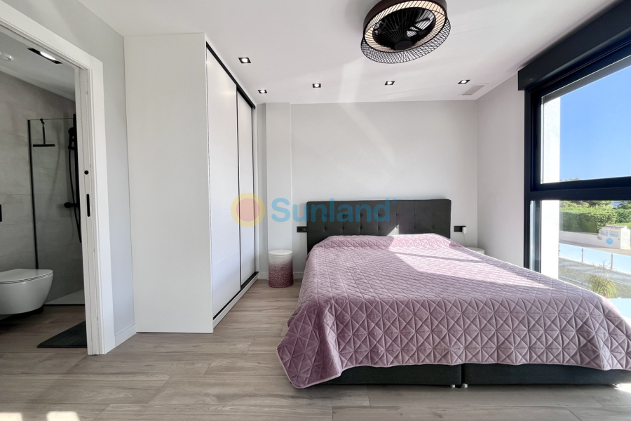 Resale - V - Playa Flamenca