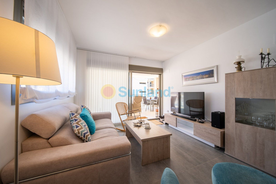 Resale - Apartamento - Orihuela Costa - Villamartin