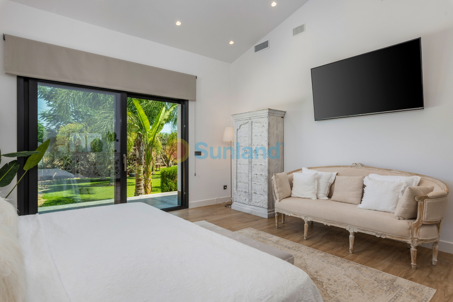 Resale - Villa - Elche/Elx