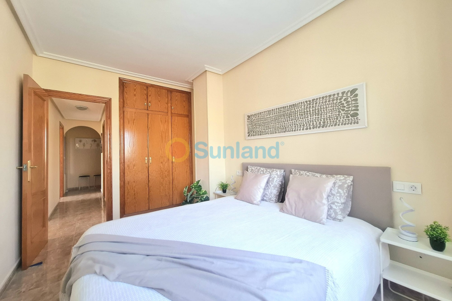 Resale - Apartamento - Torrevieja - Centro