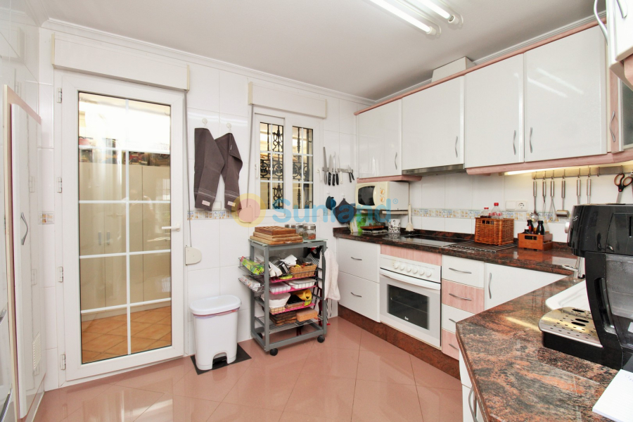 Resale - Villa - Villamartin - Los Dolses