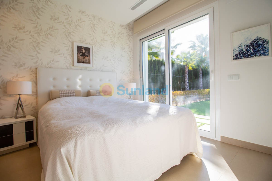 Resale - Villa - Orihuela - Las Colinas Golf