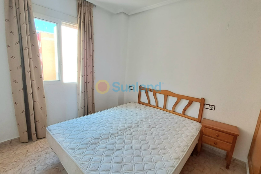 Resale - Apartment - Torrevieja - Centro