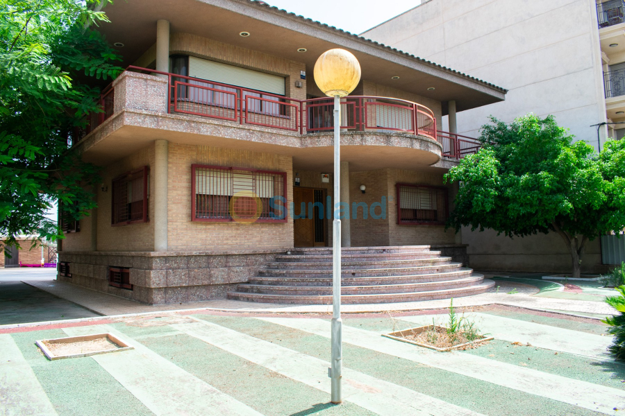 Segunda mano - Chalet - Llano de brujas