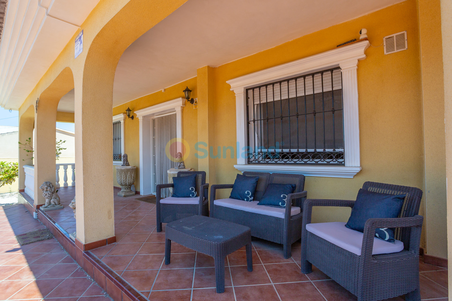 Använda fastigheter - Villa - Torrevieja - Los Balcones