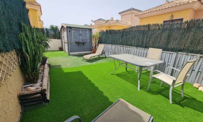 Alquiler a largo plazo - Chalet - Algorfa - Lo Crispin