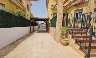 Alquiler a largo plazo - Chalet - Algorfa - Lo Crispin