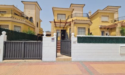 Alquiler a largo plazo - Chalet - Algorfa - Lo Crispin