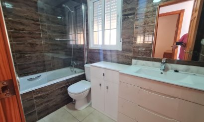 Alquiler a largo plazo - Chalet - Algorfa - Lo Crispin