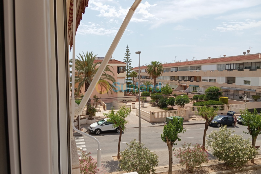 Resale - Apartment - Orihuela Costa - Mil Palmeras