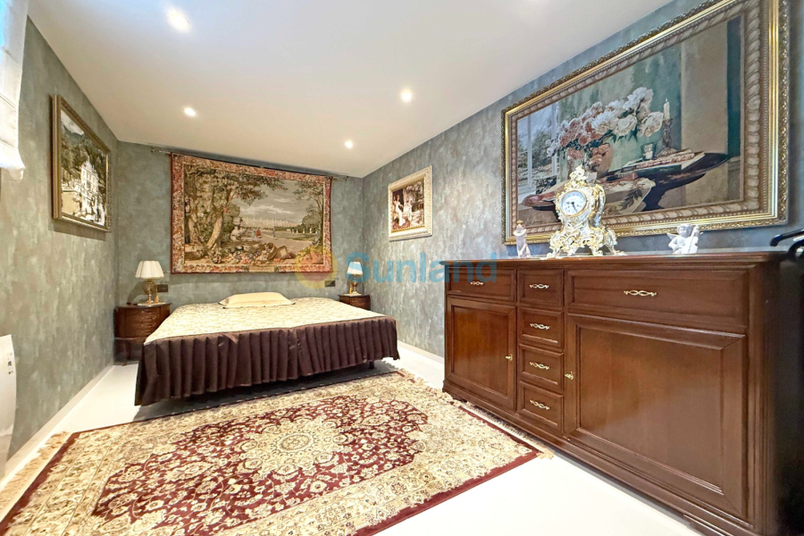 Använda fastigheter - Villa - Orihuela Costa - Villamartin