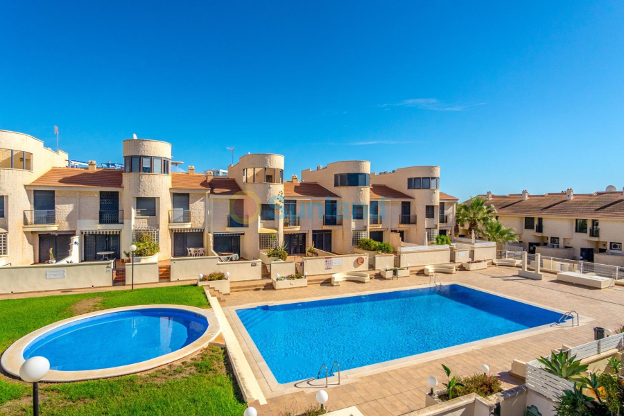 Segunda mano - Terraced house - Orihuela Costa - Cabo Roig