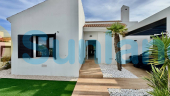 Resale - Villa - La Finca Golf