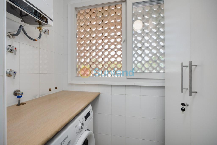 Resale - Apartment - Orihuela Costa - Campoamor