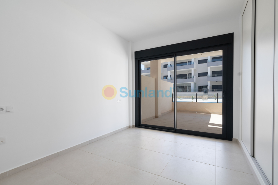 Resale - Apartamento - Orihuela Costa - Villamartin