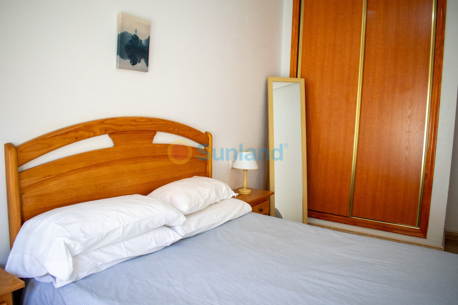 Resale - Apartment - Orihuela Costa - Campoamor