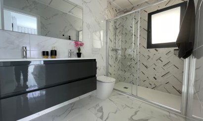 Använda fastigheter - Villa - Los Montesinos - La Herrada