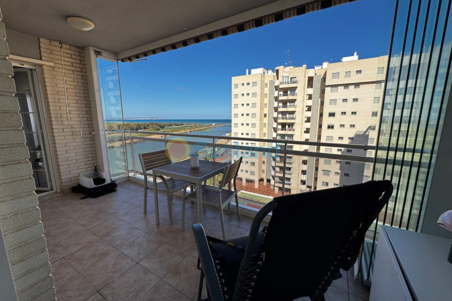 Segunda mano - Apartamento - Guardamar del Segura - Puerto Deportivo