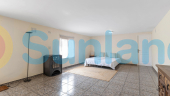 Resale - Villa - Albatera