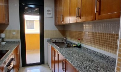 Resale - Townhouse - Ciudad Quesada - 