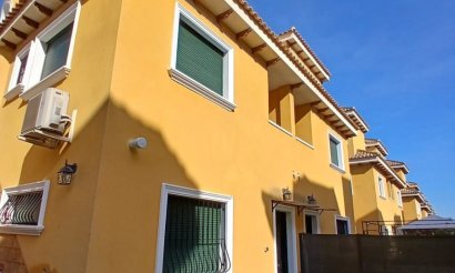 Resale - Townhouse - Ciudad Quesada - 