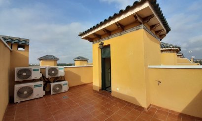 Resale - Townhouse - Ciudad Quesada - 