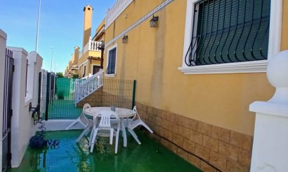 Resale - Townhouse - Ciudad Quesada - 