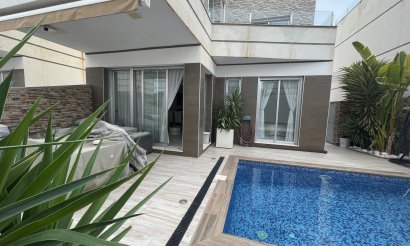 Segunda mano - Chalet - Ciudad Quesada