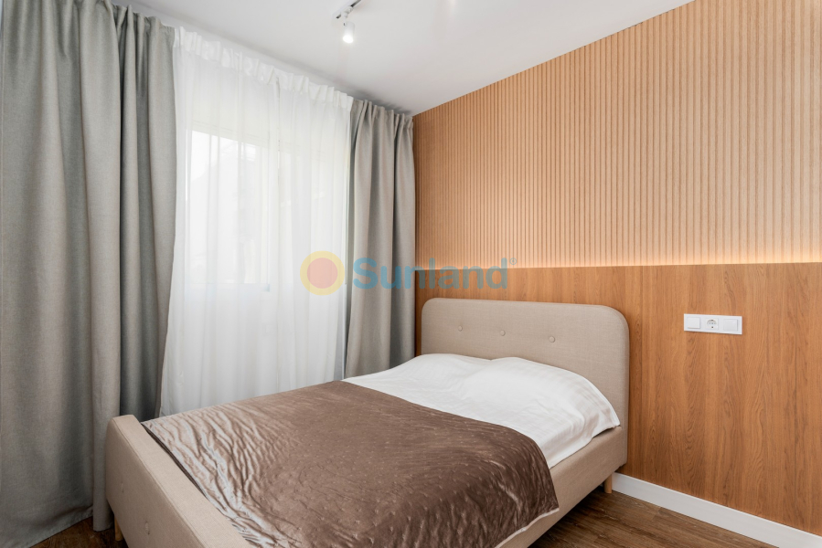 Resale - Apartment - Punta Prima - 