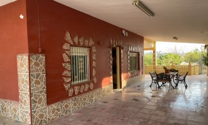 Resale - Villa - Crevillente