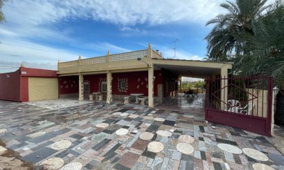 Resale - Villa - Crevillente