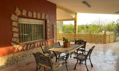 Resale - Villa - Crevillente