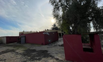 Resale - Villa - Crevillente