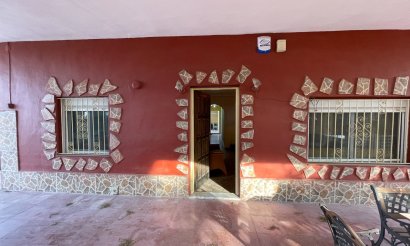 Resale - Villa - Crevillente