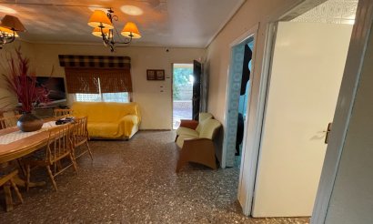 Resale - Villa - Crevillente