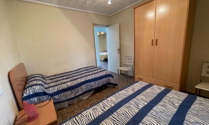 Resale - Villa - Crevillente