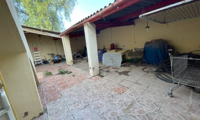 Resale - Villa - Crevillente