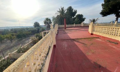 Resale - Villa - Crevillente