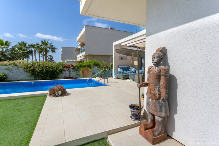 Resale - Villa - Orihuela - Vistabella Golf