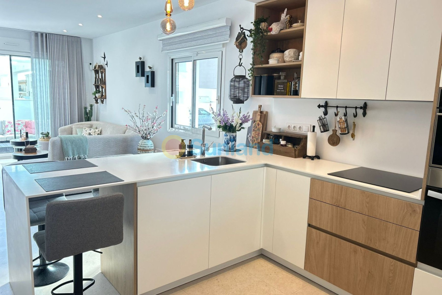 Resale - Apartment - Orihuela costa - 