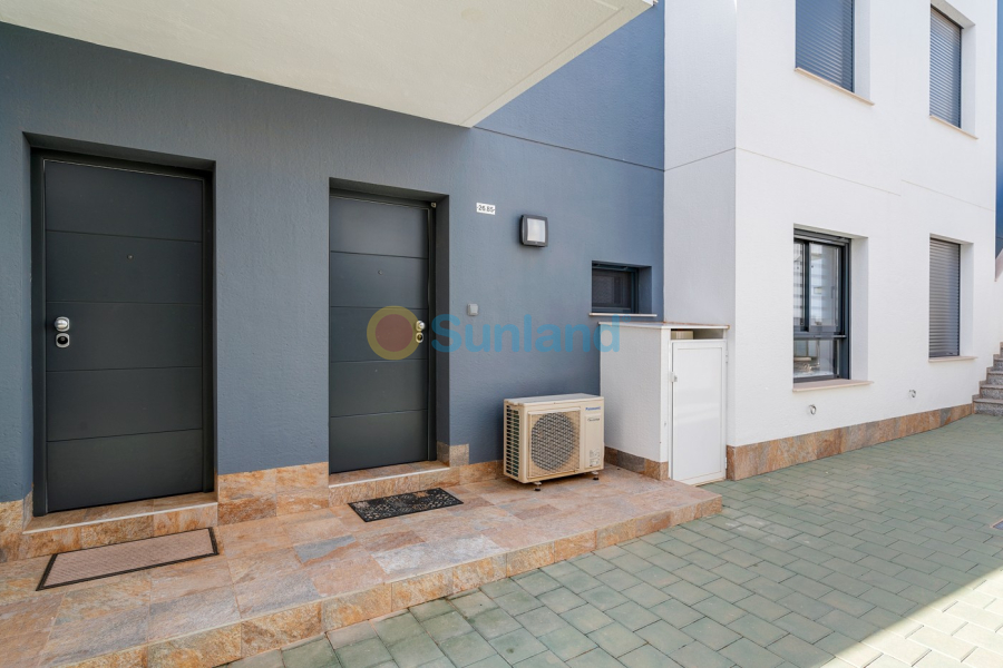 Resale - Apartment - Orihuela costa - 