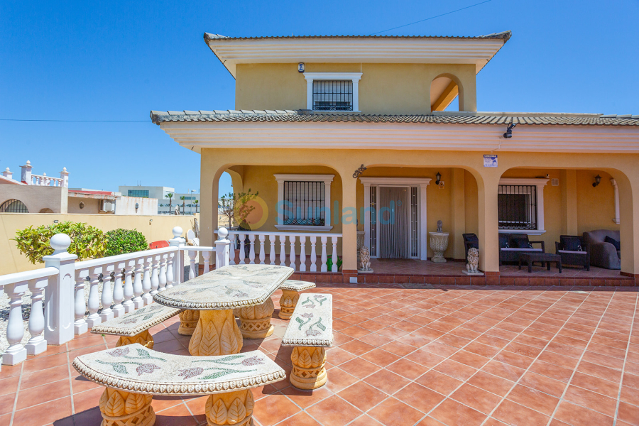 Använda fastigheter - Villa - Torrevieja - Los Balcones