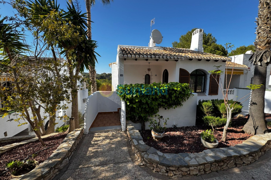 Resale - Villa - Orihuela Costa - Los Dolses
