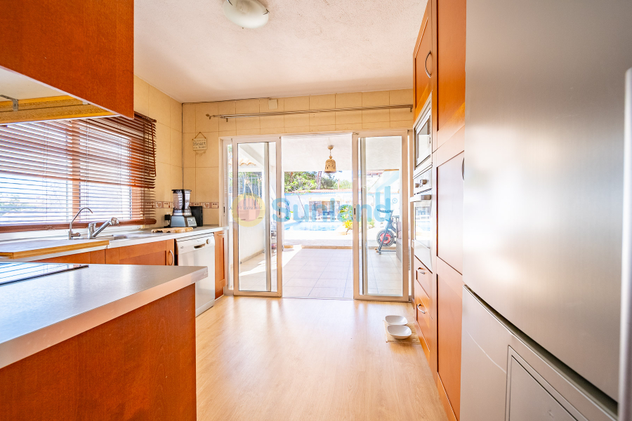 Resale - Villa - Torrevieja - Los Balcones