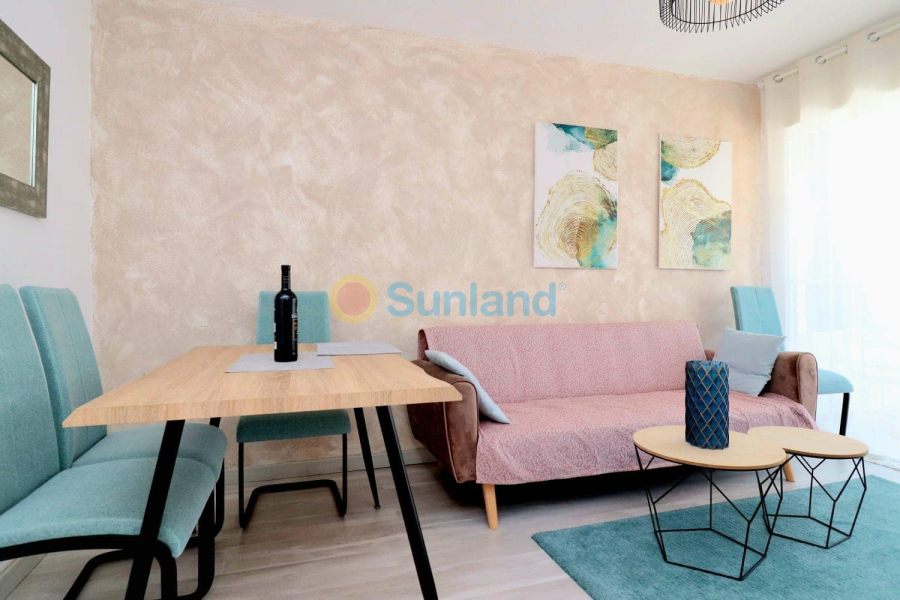 Resale - Apartment - Punta Prima - 