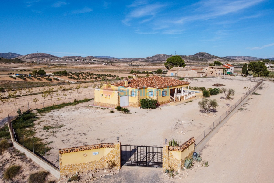 Resale - Villa - Cañada Del Trigo