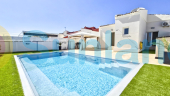 Resale - Villa - Torrevieja - La Siesta