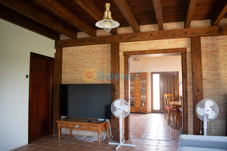 Resale - Villa - Dolores - 