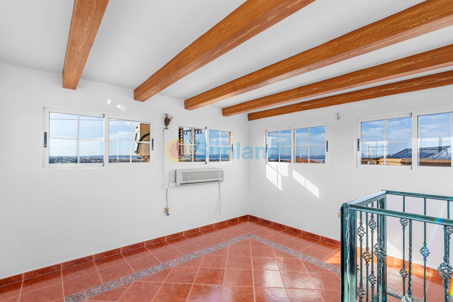 Använda fastigheter - Villa - Torrevieja