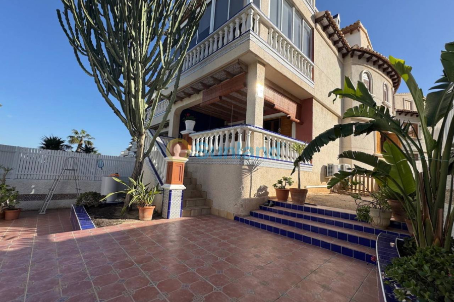 Resale - Villa - Guardamar del Segura - 